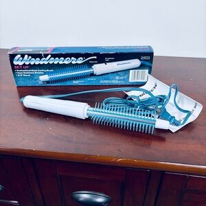 Windmere White and Teal Styling Brush - Electric Hair Curler